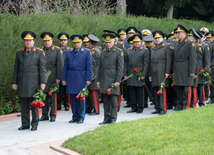 Azerbaijani public visits Alley of Honor to commemorate 12th death anniversary of Heydar Aliyev. Azerbaijan, Dec.12, 2015